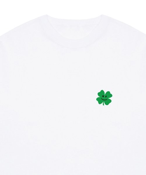 GRAVER（グレーバー）の「[ユニセックス]スモールクローバーフラワースマイル半袖Tシャツ_ホワイト（Tシャツ/カットソー・レディース・ホワイト・SMALL/MEDIUM/LARGE/X-LARGE）」の4枚目の写真