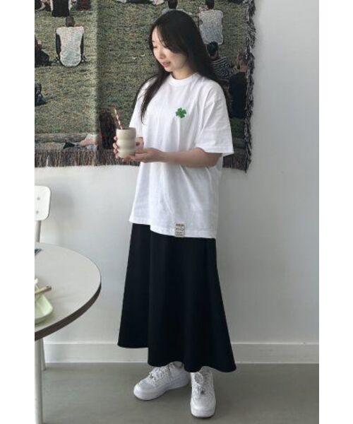 GRAVER（グレーバー）の「[ユニセックス]スモールクローバーフラワースマイル半袖Tシャツ_ホワイト（Tシャツ/カットソー・レディース・ホワイト・SMALL/MEDIUM/LARGE/X-LARGE）」の8枚目の写真
