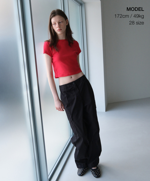 MUSINSA STANDARD WOMAN（ムシンサスタンダードウーマン）の「ウィメンズワイドカーゴパンツ[ブラック]（スウェットパンツ・レディース・その他・30/24/25/26/27/28/29）」の2枚目の写真
