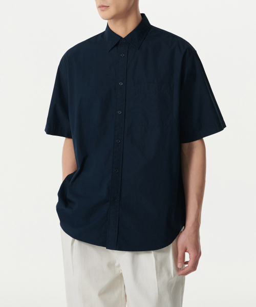 MUSINSA STANDARD（ムシンサスタンダード）の「リラックスドウォッシュドポプリン半袖シャツ[ネイビー]（シャツ/ブラウス・メンズ・その他・SMALL/MEDIUM/LARGE/X-LARGE/XX-LARGE）」の2枚目の写真