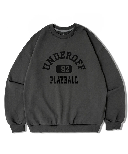UNDEROFF(アンダーオフ)の「アセンティックリラックスドプレイボールマンツーマンスウェットダークグレー(スウェット・レディース・ダークグレー・SMALL/MEDIUM/LARGE/X-LARGE)」の1枚目の写真