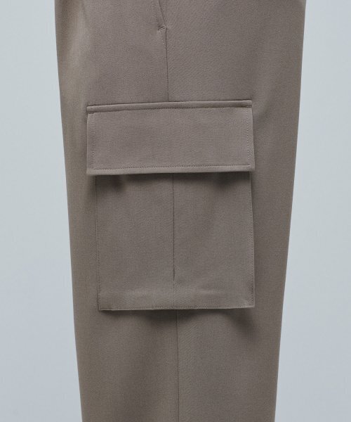 MUSINSA STANDARD(ムシンサスタンダード)の「ワイドバンディングカーゴスラックス【ダースティベージュ】(スラックス・メンズ・その他・40/38/42/36/34/32/30/26/28)」の8枚目の写真