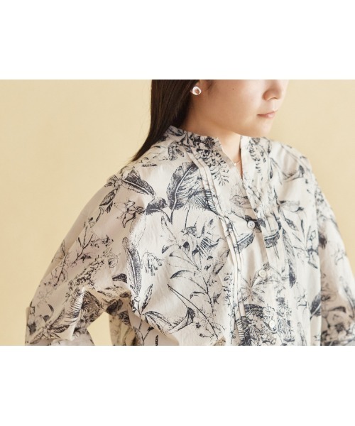 NOMBRE IMPAIR（ノンブルアンペール）の「モノトーンボタニカル　ピンタックブラウス（シャツ/ブラウス・レディース・ホワイト・FREE）」の9枚目の写真