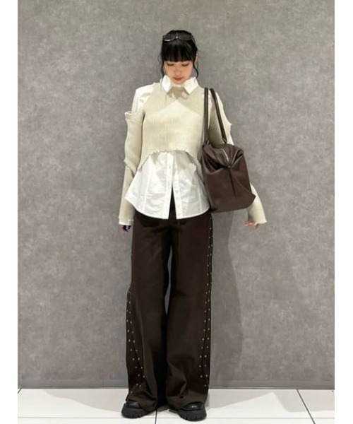 LAGUA GEM（ラグアジェム）の「SIDE STUDS LOOSEY パンツ（スラックス・レディース・カーキ/ブラウン/ネイビー・X-SMALL/SMALL/MEDIUM）」の7枚目の写真