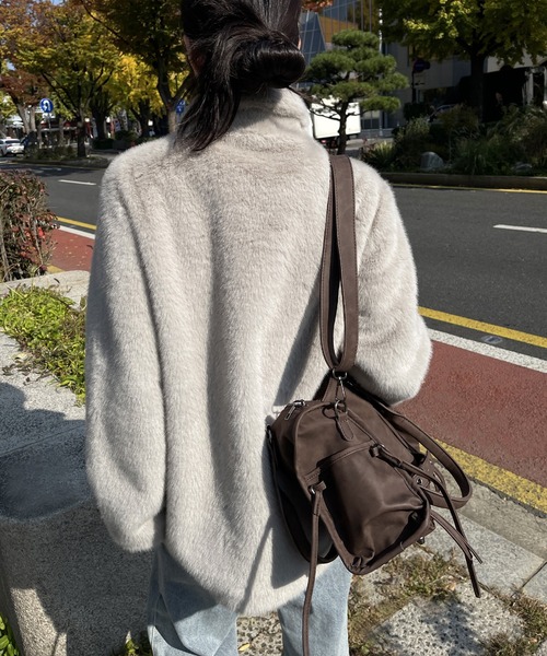 UNE MANSION（ユヌマンション）の「【手持ちとショルダーで使える2way仕様】【大収納/A4収納可能】レースアップベルトストリングバッグ（ショルダーバッグ・レディース・ブラウン/ピンク/ブラック/グレー・ONESIZE）」の13枚目の写真