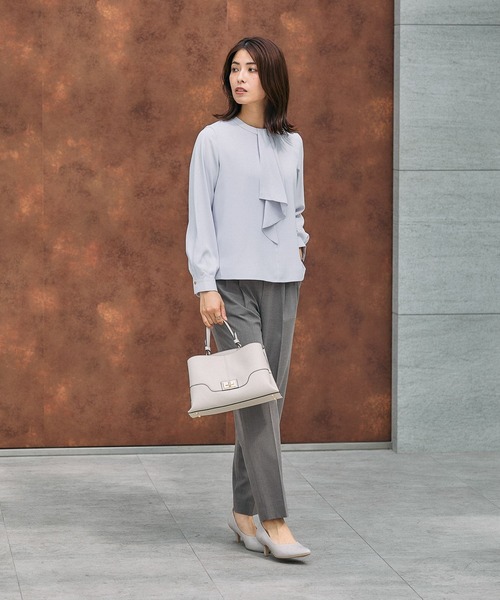 GLOBAL WORK（グローバルワーク）の「キレイつづくボウタイ風ブラウス/581015（シャツ/ブラウス・レディース・オフホワイト/グレイッシュベージュ/サックスブルー/ラベンダー・SMALL/MEDIUM/LARGE/X-LARGE）」の13枚目の写真