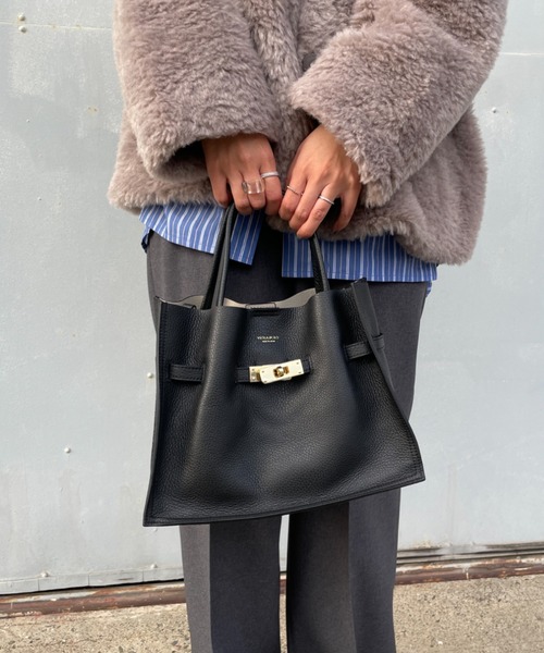 VIOLAd'ORO（ヴィオラドーロ）の「[VIOLAd’ORO / ヴィオラドーロ] TRERO イタリアンレザー2WAYバッグ（トートバッグ・レディース・ブラック・ONE SIZE）」の13枚目の写真