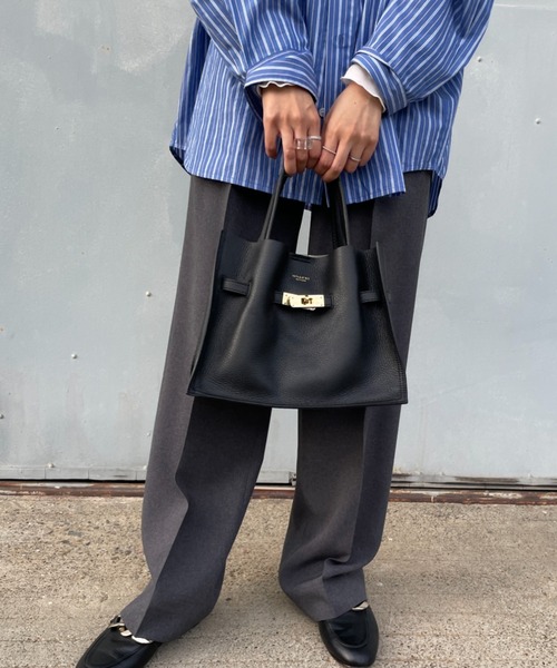 VIOLAd'ORO（ヴィオラドーロ）の「[VIOLAd’ORO / ヴィオラドーロ] TRERO イタリアンレザー2WAYバッグ（トートバッグ・レディース・ブラック・ONE SIZE）」の18枚目の写真