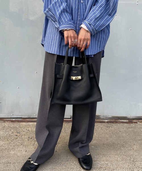 VIOLAd'ORO（ヴィオラドーロ）の「[VIOLAd’ORO / ヴィオラドーロ] TRERO イタリアンレザー2WAYバッグ（トートバッグ・レディース・ブラック・ONE SIZE）」の19枚目の写真