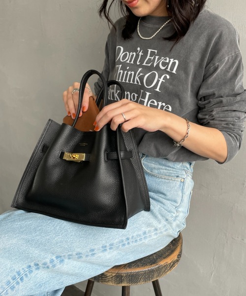 VIOLAd'ORO（ヴィオラドーロ）の「[VIOLAd’ORO / ヴィオラドーロ] TRERO イタリアンレザー2WAYバッグ（トートバッグ・レディース・ブラック・ONE SIZE）」の2枚目の写真