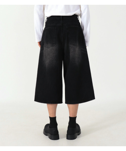 BUTTON SEOUL(ボタンソウル)の「ウォッシュドチェーンバミューダデニムパンツ(ヴィンテージブラック)(その他パンツ・レディース・その他・LARGE/MEDIUM/X-LARGE/SMALL)」の6枚目の写真