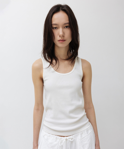 INSILENCE WOMEN(インサイレンスウーマン)の「WスピマコットンUネックスリーブレスIVORY(Tシャツ/カットソー・レディース・その他・SMALL/MEDIUM)」の1枚目の写真