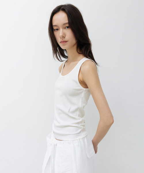 INSILENCE WOMEN(インサイレンスウーマン)の「WスピマコットンUネックスリーブレスIVORY(Tシャツ/カットソー・レディース・その他・SMALL/MEDIUM)」の4枚目の写真