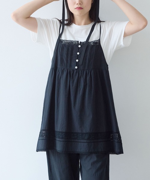 bulle de savon（ビュルデサボン）の「コットン/リネン lace×pin tuck キャミブラウス（シャツ/ブラウス・レディース・ブラック/ホワイト・FREE）」の12枚目の写真