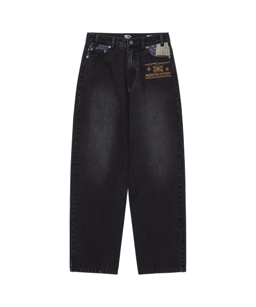 WELLBEING EXPRESS(ウェルビーイングエクスプレス)の「Embroidered Patch Jeans Black(デニムパンツ・レディース・その他・SMALL)」の1枚目の写真