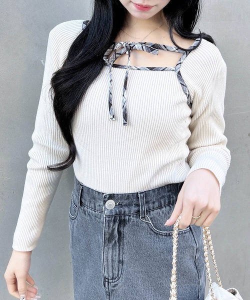 INGNI（イング）の「チェック柄配色デコルテリボンニット（ニット/セーター・レディース・ブラック系9/ベージュ系8/ホワイト系その他4・M）」の19枚目の写真