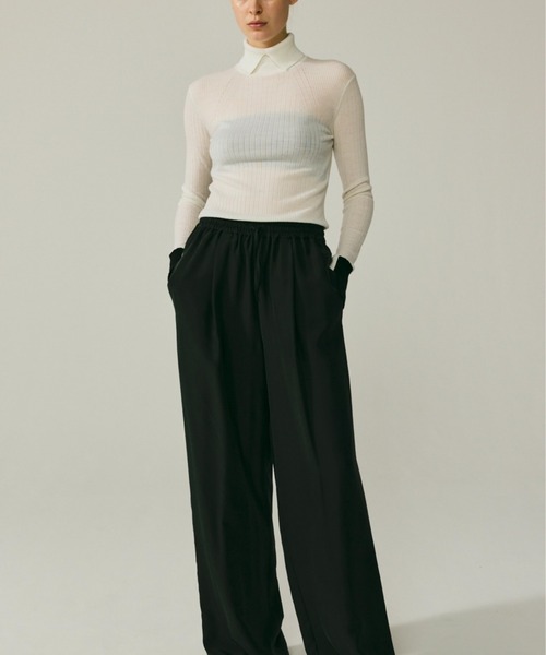 CINOH(チノ)の「TURTLE NECK TIGHT KNIT(ニット/セーター・レディース・ホワイト・38)」の6枚目の写真