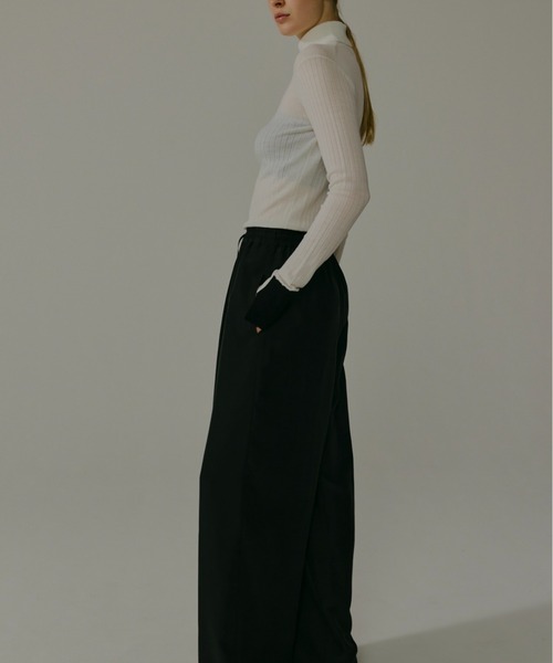 CINOH(チノ)の「TURTLE NECK TIGHT KNIT(ニット/セーター・レディース・ホワイト・38)」の7枚目の写真