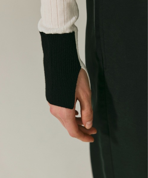 CINOH(チノ)の「TURTLE NECK TIGHT KNIT(ニット/セーター・レディース・ホワイト・38)」の9枚目の写真