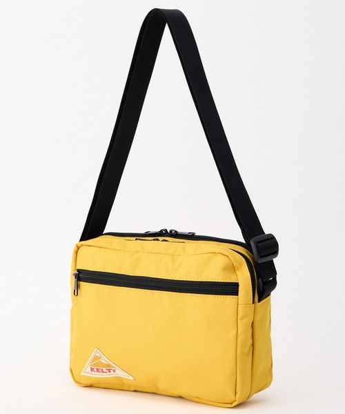 KELTY(ケルティ)の「500mlのペットボトル収納可能【KELTY】ES RECTANGLE ZIP SHOULDER M レクタングルジップショルダー M(ショルダーバッグ・レディース・マスタード/ネイビー/ブラック系/レオパード/アニマル/スカイブルー/オリーブ/ブラウン系/ホワイト系/ブラック/ベージュ/セージグリーン/タン・ONE SIZE)」の11枚目の写真