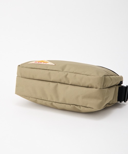 KELTY(ケルティ)の「500mlのペットボトル収納可能【KELTY】ES RECTANGLE ZIP SHOULDER M レクタングルジップショルダー M(ショルダーバッグ・レディース・マスタード/ネイビー/ブラック系/レオパード/アニマル/スカイブルー/オリーブ/ブラウン系/ホワイト系/ブラック/ベージュ/セージグリーン/タン・ONE SIZE)」の21枚目の写真