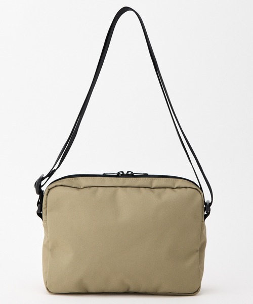 KELTY(ケルティ)の「500mlのペットボトル収納可能【KELTY】ES RECTANGLE ZIP SHOULDER M レクタングルジップショルダー M(ショルダーバッグ・レディース・マスタード/ネイビー/ブラック系/レオパード/アニマル/スカイブルー/オリーブ/ブラウン系/ホワイト系/ブラック/ベージュ/セージグリーン/タン・ONE SIZE)」の17枚目の写真