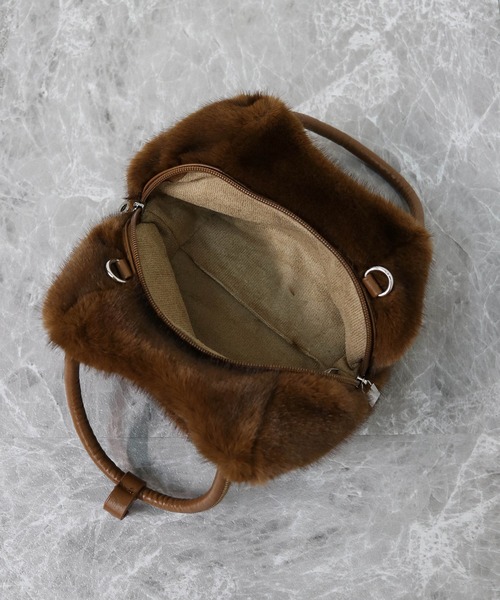 THE CELL.（ザセルドット）の「フェイクファーミニハンドバッグ　FAKE FUR MINI HANDBAG（ハンドバッグ・レディース・ブラック/ブラウン・FREE）」の7枚目の写真