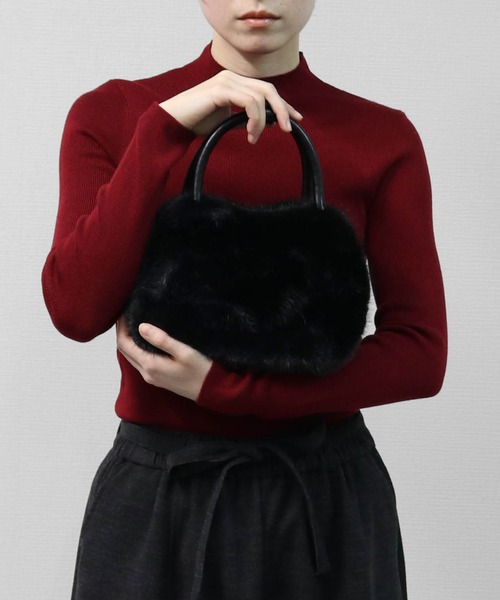 THE CELL.（ザセルドット）の「フェイクファーミニハンドバッグ　FAKE FUR MINI HANDBAG（ハンドバッグ・レディース・ブラック/ブラウン・FREE）」の6枚目の写真