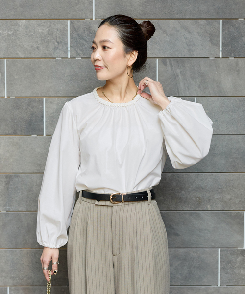 手洗い可 / デザインネックパフスリーブブラウス（シャツ/ブラウス