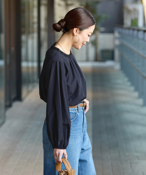 B.C STOCK(ベーセーストック)の「手洗い可 / デザインネックパフスリーブブラウス(シャツ/ブラウス・レディース・ホワイト/ネイビー・FREE)」の13枚目の写真