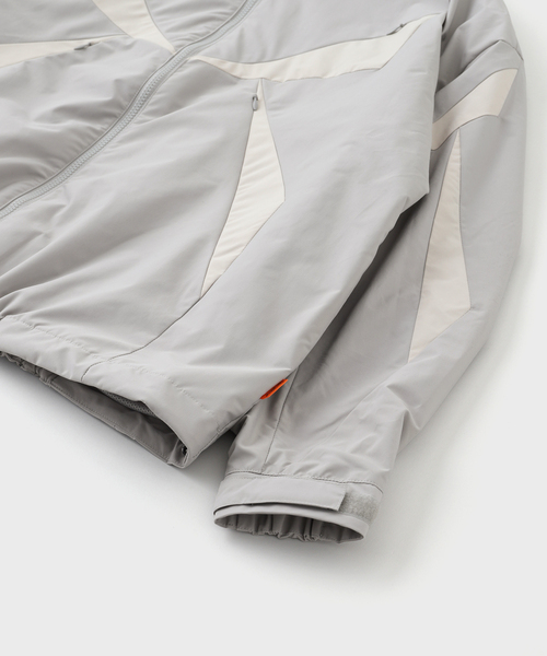 TIGHTBOOTH PRODUCTION(タイトブースプロダクション)の「TBPR / タイトブースプロダクション TRIANGLE JACKET(その他アウター・メンズ・グレー・LARGE/MEDIUM)」の4枚目の写真