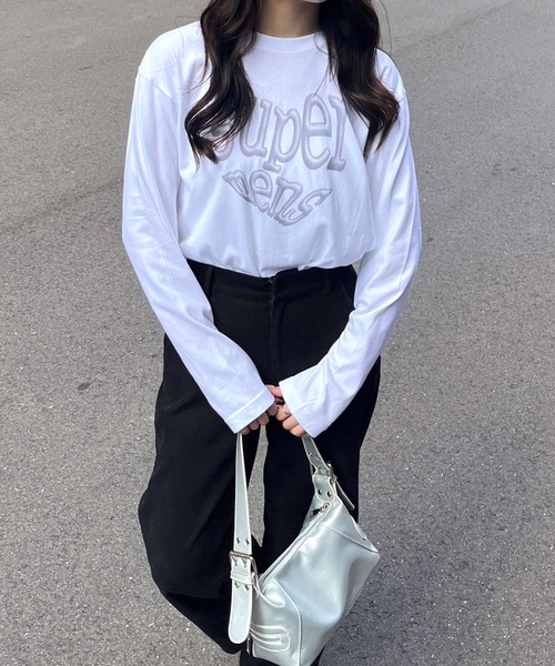 etta(エタ)の「シルバーメタリックロンT/長袖Tシャツ(Tシャツ/カットソー・レディース・ホワイト・MEDIUM/LARGE)」の1枚目の写真