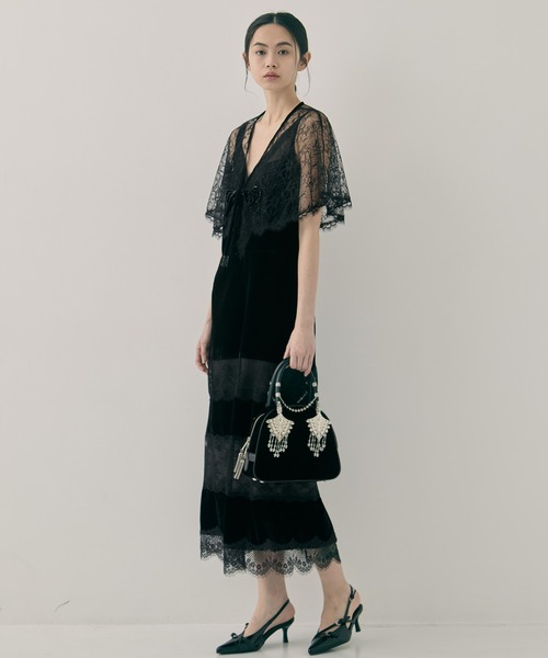 tanakadaisuke(タナカダイスケ)の「【tanakadaisuke/タナカダイスケ】flower lace velvet ribbon cape/フラワーレースベロアリボンケープ/オケージョン/ボレロ(カーディガン/ボレロ・レディース・ブラック/グレー・FREE)」の21枚目の写真