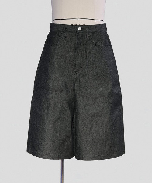 SHINYAKOZUKA(シンヤコヅカ)の「ORDINARY CITY LOOSE SHORTS(ISSUE#8)(デニムパンツ・メンズ・インディゴブルー/ブラック・LARGE/MEDIUM/SMALL)」の2枚目の写真