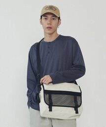 アパレルベーシックメッシュメッセンジャーバッグ(アイボリー)