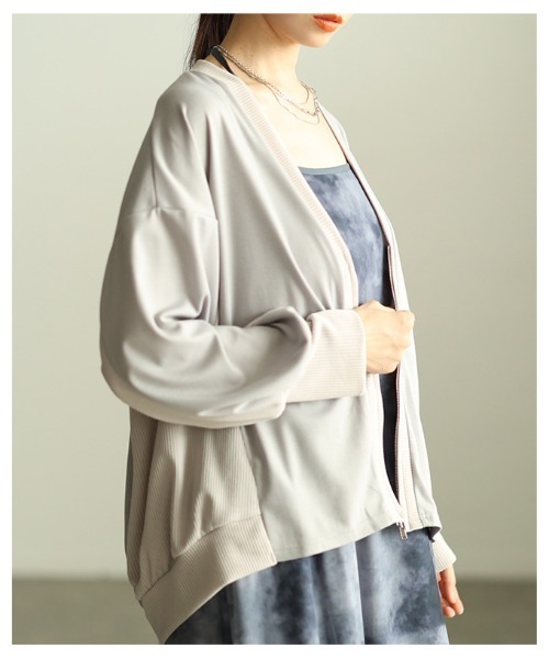 Sawa a la mode（サワアラモード）の「ドッキングジップアップカーディガン（カーディガン/ボレロ・レディース・ブラック/アイボリー・FREE）」の4枚目の写真
