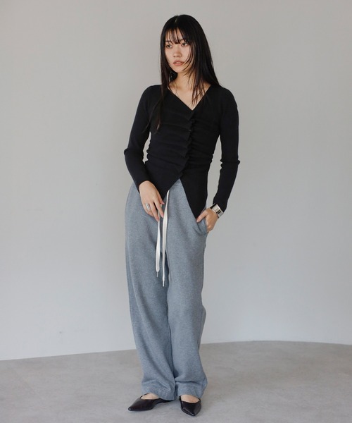 ENC（エンク）の「front gather cardigan / フロントギャザーカーディガン（Tシャツ/カットソー・レディース・オフホワイト/ブラック・FREE）」の13枚目の写真