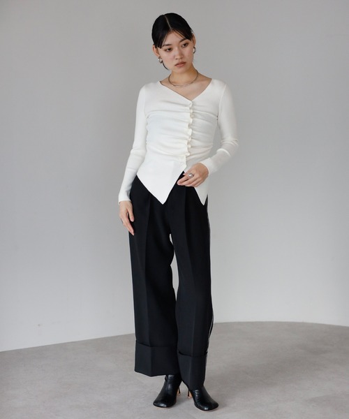 ENC（エンク）の「front gather cardigan / フロントギャザーカーディガン（Tシャツ/カットソー・レディース・オフホワイト/ブラック・FREE）」の3枚目の写真