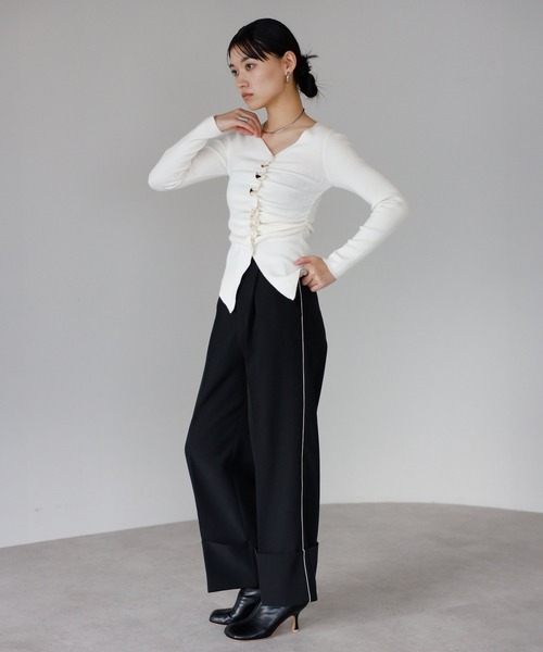 ENC（エンク）の「front gather cardigan / フロントギャザーカーディガン（Tシャツ/カットソー・レディース・オフホワイト/ブラック・FREE）」の7枚目の写真