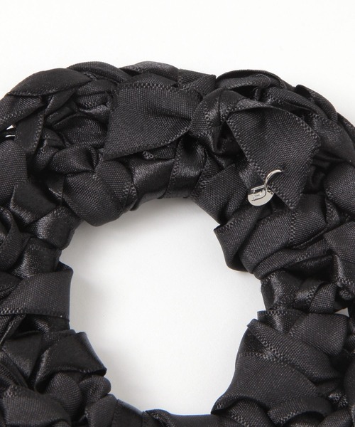 niko and...（ニコアンド）の「マクラメフラワーシュシュ（シュシュ・レディース・オレンジ/ブラック/ライトブルー・0）」の4枚目の写真