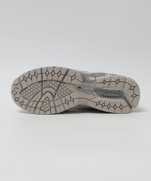 SHIPS(シップス)の「NEW BALANCE: 2002R Decon GORE-TEX(スニーカー・メンズ・ブラック/グレー・10/11/8/9)」の7枚目の写真