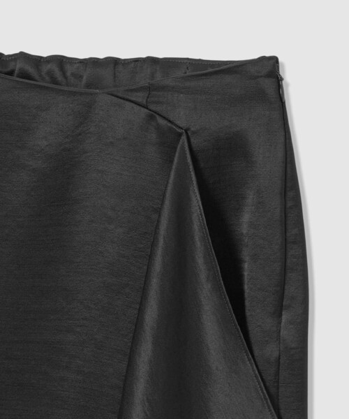 allureville（アルアバイル）の「【ATELIER Line】イレギュラーフレアスカート（スカート・レディース・ブラック・2/1）」の7枚目の写真