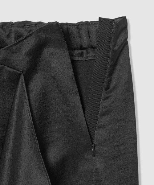 allureville（アルアバイル）の「【ATELIER Line】イレギュラーフレアスカート（スカート・レディース・ブラック・2/1）」の8枚目の写真