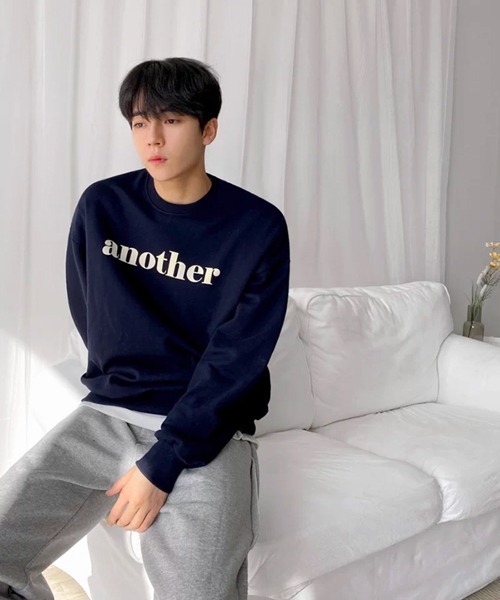 NOWLE（ノウル）の「【NOWLE】another フロントロゴ クルーネックスウェット / トレーナー（スウェット・メンズ・ネイビー・MEDIUM/SMALL/X-LARGE/LARGE）」の8枚目の写真