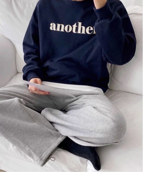 NOWLE（ノウル）の「【NOWLE】another フロントロゴ クルーネックスウェット / トレーナー（スウェット・メンズ・ネイビー・MEDIUM/SMALL/X-LARGE/LARGE）」の2枚目の写真