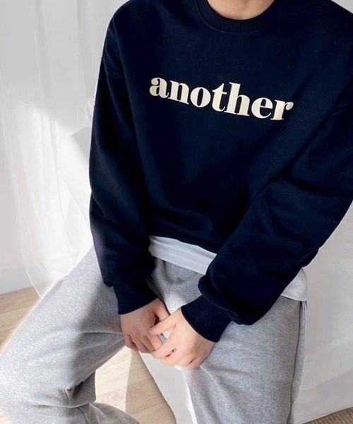 NOWLE（ノウル）の「【NOWLE】another フロントロゴ クルーネックスウェット / トレーナー（スウェット・メンズ・ネイビー・MEDIUM/SMALL/X-LARGE/LARGE）」の5枚目の写真