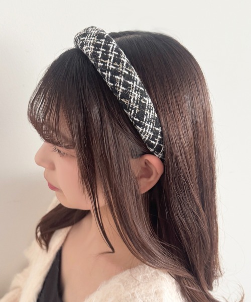 apres jour（アプレジュール）の「【apres jour×ARIAZ】ツイードカチューシャ２（カチューシャ・レディース・ブラック/ホワイト・FREE）」の2枚目の写真