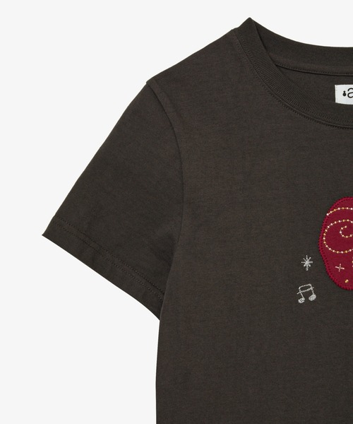 aeae(エーイーエーイー)の「RINGO TEE(Tシャツ/カットソー・レディース・ダークブラウン/ホワイト・FREE)」の10枚目の写真