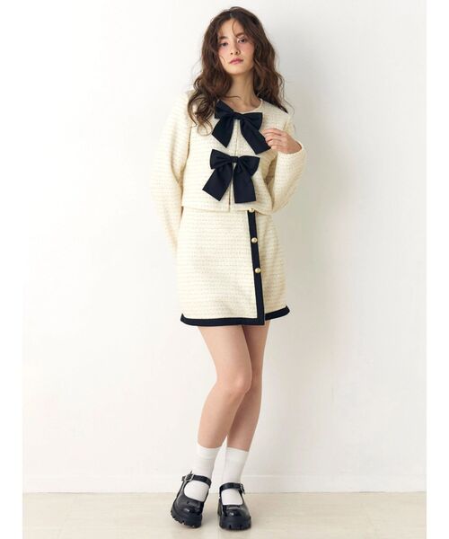 CALNAMUR（カルナムール）の「カットラメツイードリボンジャケット（カーディガン/ボレロ・レディース・ブラック/オフホワイト/ピンク・FREE）」の14枚目の写真