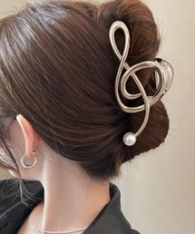 pyornim（ピョルニム）の「【26年春夏新作】音符モチーフ メタル バンス ヘアクリップ（バレッタ/ヘアクリップ）」